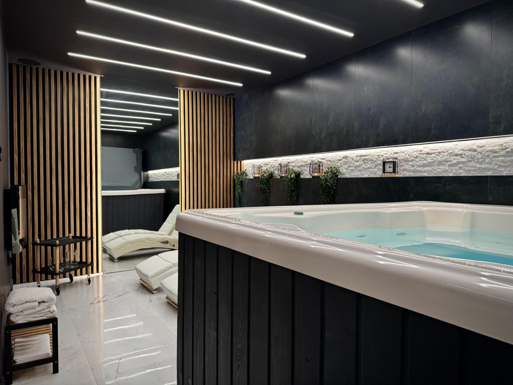 Vila Garufa Wellness & Spa วิสโซเค ดาตรี ภายนอก รูปภาพ