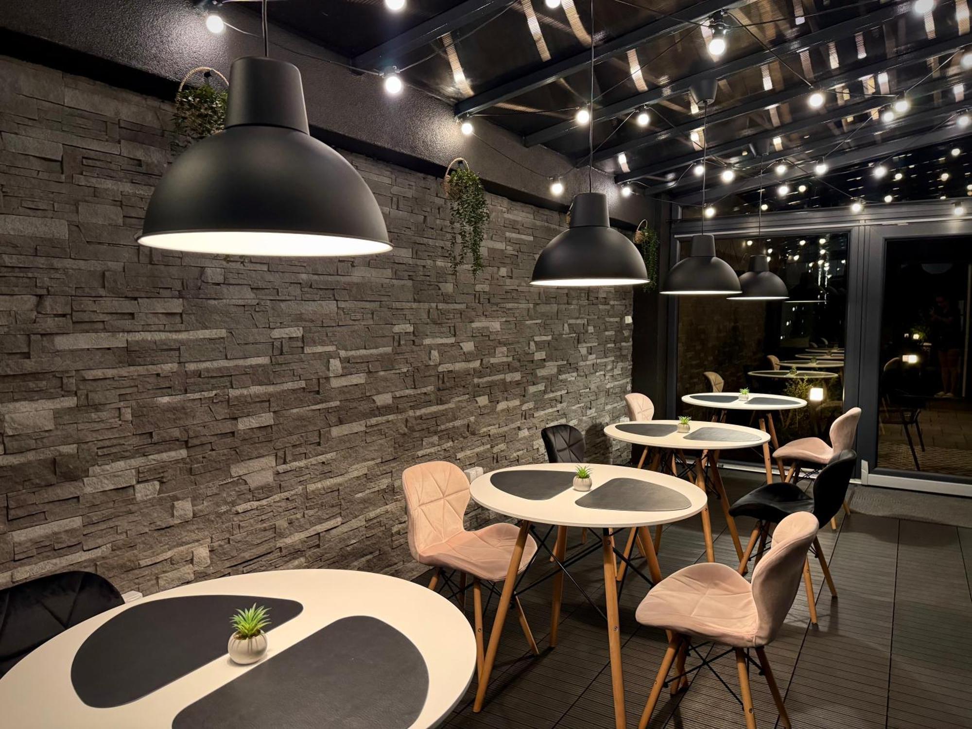 Vila Garufa Wellness & Spa วิสโซเค ดาตรี ภายนอก รูปภาพ